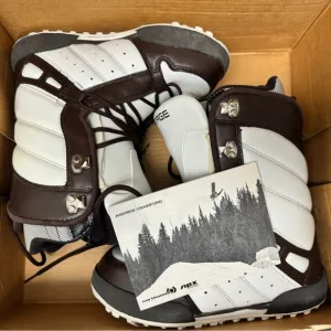 Northwave Snowboard Boots Vintage Lady Impact in White   Brown