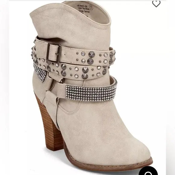 Not Rated Double Dutch Cream Colored Studded Heel Boots Size 8.5