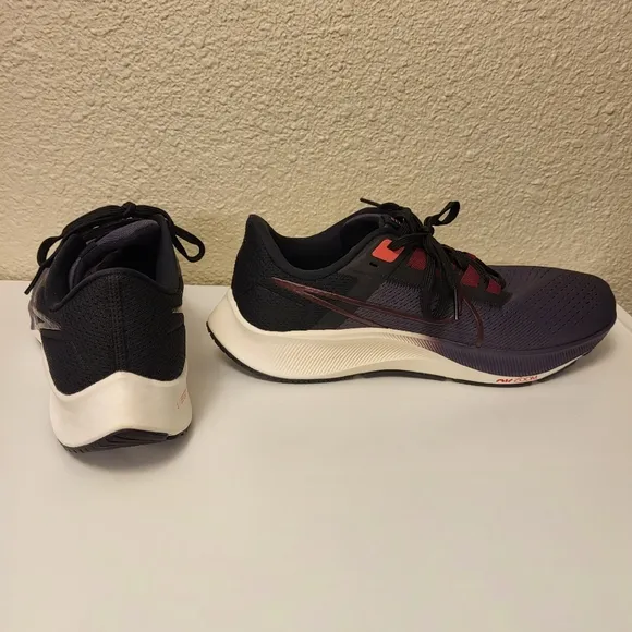 NWOB Nike Air Zoom Pegasus 38  Running Shoes Size 11