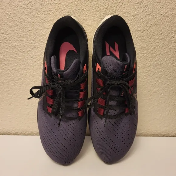 NWOB Nike Air Zoom Pegasus 38  Running Shoes Size 11