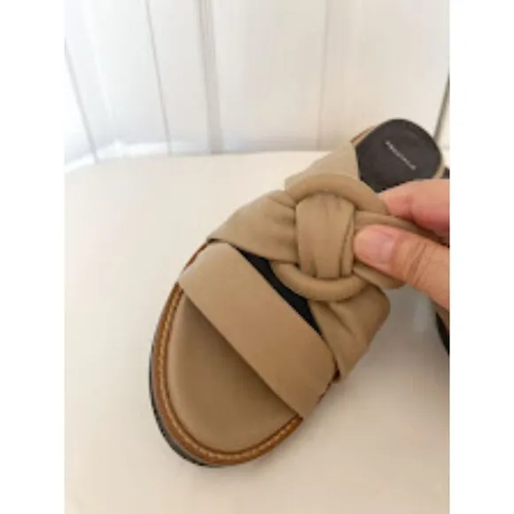 NWOT Aquatalia Harley Leather Slip on Knotted Circle Detail Flat Slide Sandals