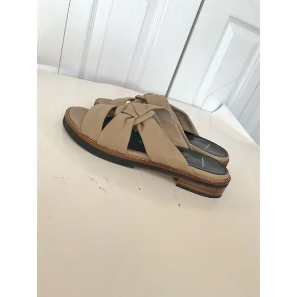 NWOT Aquatalia Harley Leather Slip on Knotted Circle Detail Flat Slide Sandals
