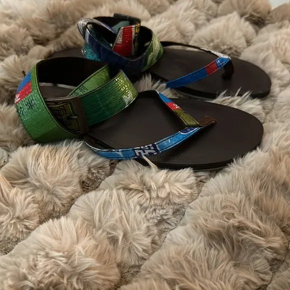 NWOT BC FOOTWEAR | “I Used To Be A Rice Bag” Collection Sandals | 8.5