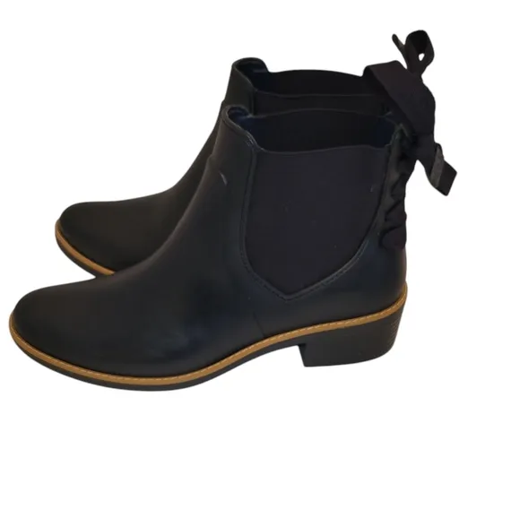 NWOT Bernardo Navy Rain Booties Size 9.5US/ 40F