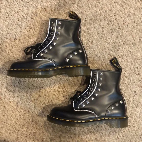NWOT Dr Martens studded Boots