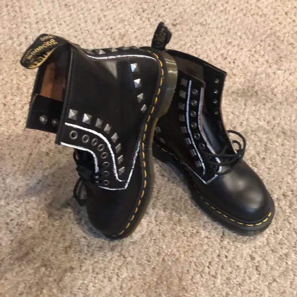 NWOT Dr Martens studded Boots