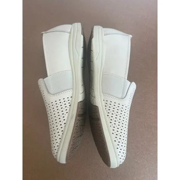 NWOT Earth Origins Elin Cream Leather Laser Cut Slip-On Casual Sneaker Shoe 8.5W