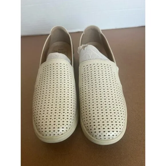 NWOT Earth Origins Elin Cream Leather Laser Cut Slip-On Casual Sneaker Shoe 8.5W