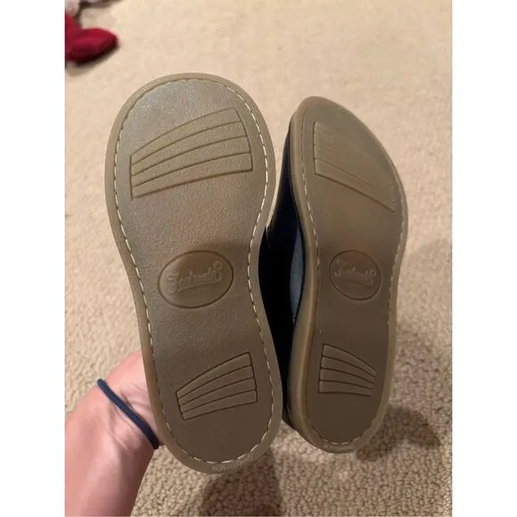 NWOT Footmates Allie Mary Jane’s
