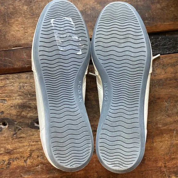 NWOT Hogan leather trainers / sneakers. made in Italy