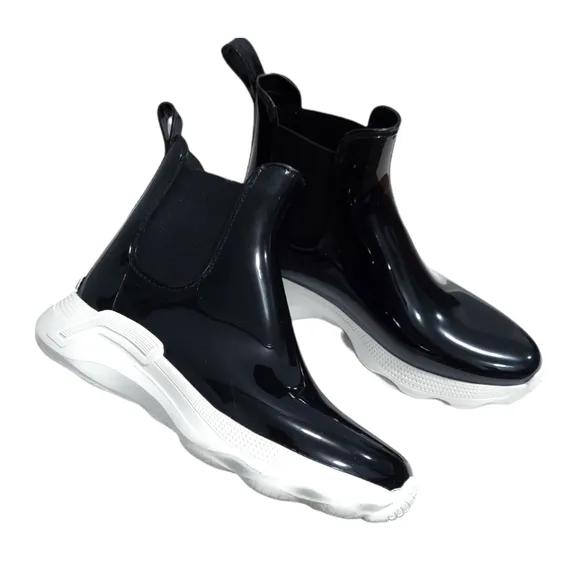 NWOT Kenneth Cole New York Evanna Rain Boot