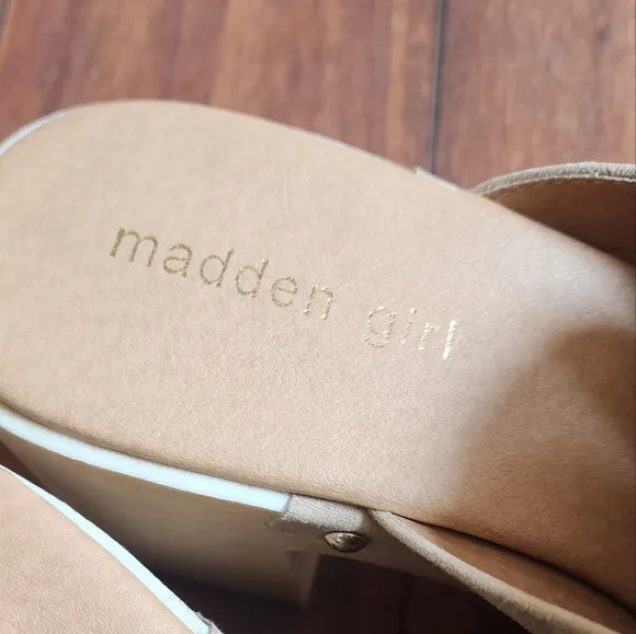 NWOT Madden Girl Platform shoes