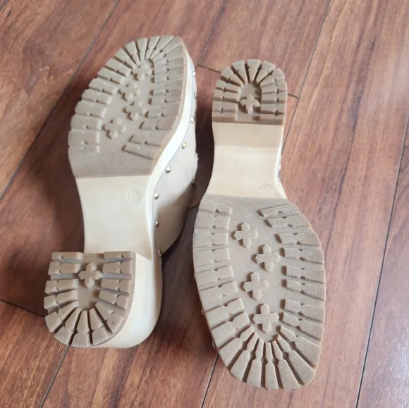 NWOT Madden Girl Platform shoes