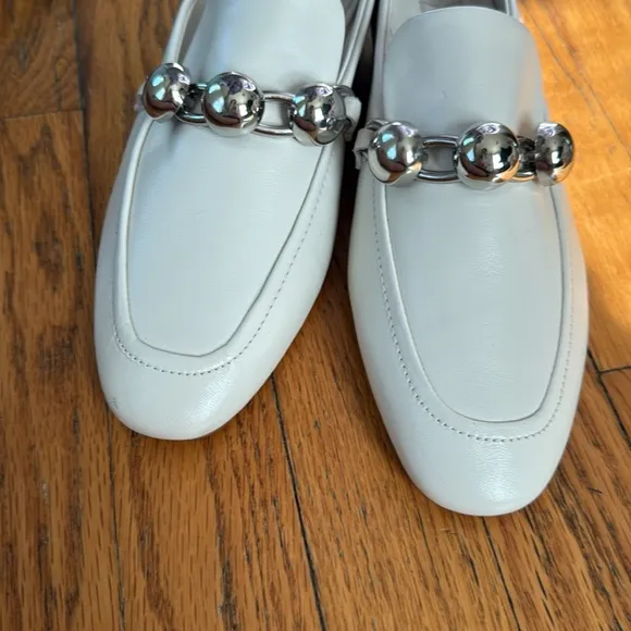 NWOT Marc Fischer Elena cream Loafers with Silver Accents 8M