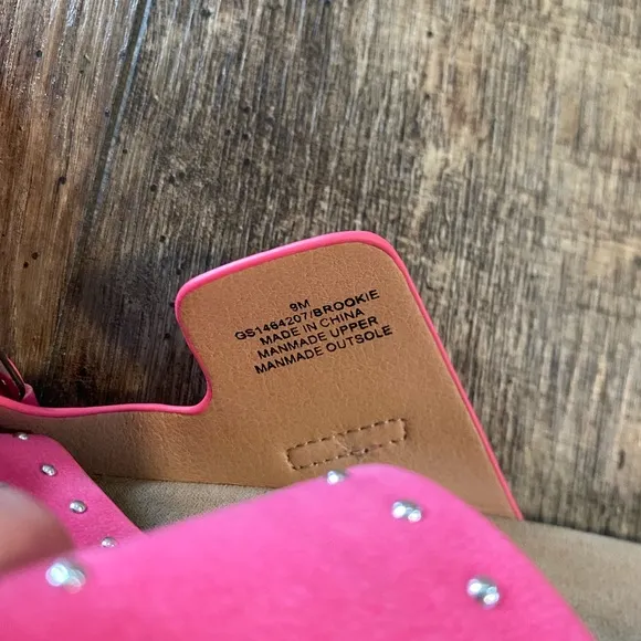 nwot MIA brookie studded platform sandal in hot pink