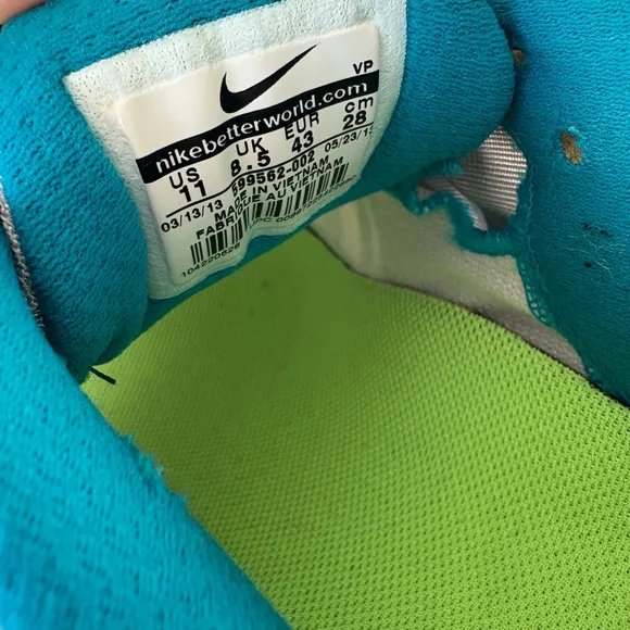 NWOT Nike Reax Run 8 Sneakers 599562-002 Shoes Gray Teal Pink 11 US 8.5 UK 43