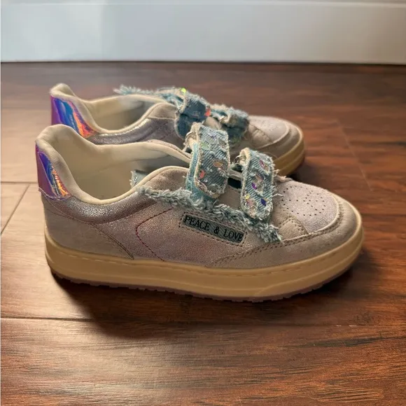 NWOT Steve Madden Kids Dream Sneakers - Silver and Pink-Size 11