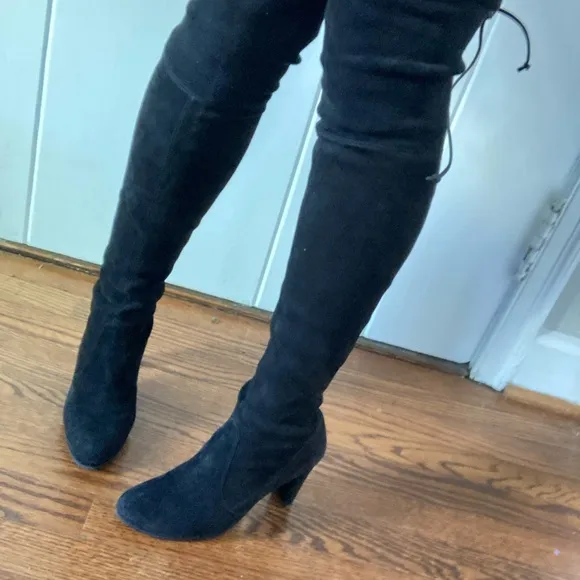 NWOT Stuart Weitzman Genuine Suede Boots
