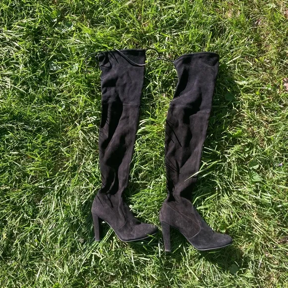 NWOT Stuart Weitzman Genuine Suede Boots