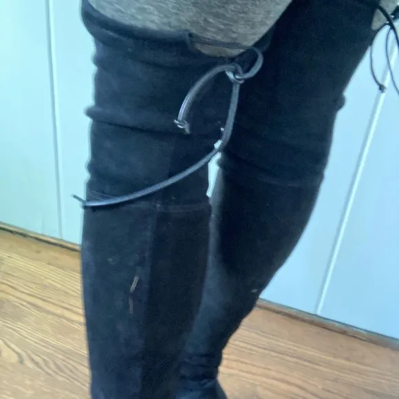 NWOT Stuart Weitzman Genuine Suede Boots