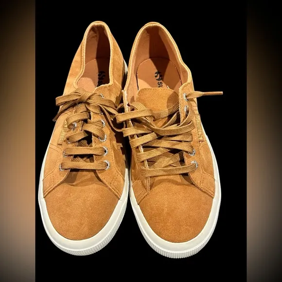 NWOT Superga genuine leather unisex athleisure shoes