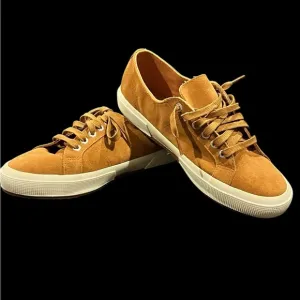 NWOT Superga genuine leather unisex athleisure shoes