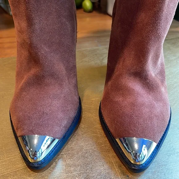 NWOT! TOPSHOP Over the Knee Boots in Suede