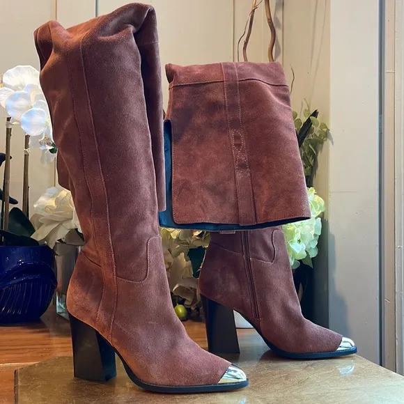 NWOT! TOPSHOP Over the Knee Boots in Suede