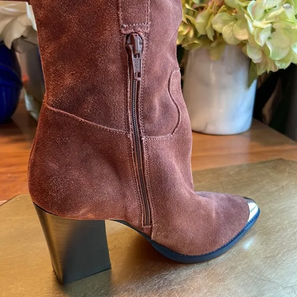 NWOT! TOPSHOP Over the Knee Boots in Suede