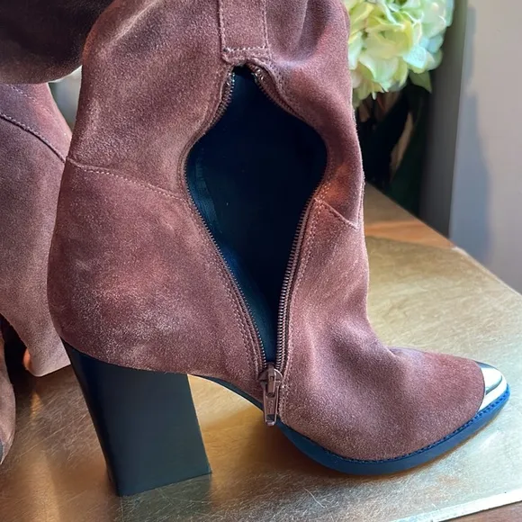 NWOT! TOPSHOP Over the Knee Boots in Suede