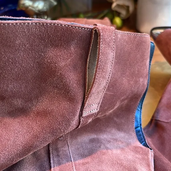NWOT! TOPSHOP Over the Knee Boots in Suede