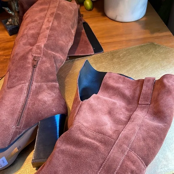NWOT! TOPSHOP Over the Knee Boots in Suede