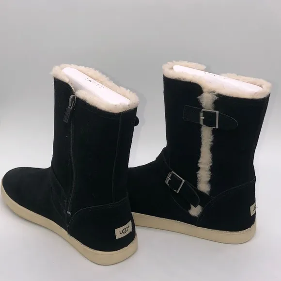 NWOT UGGpure Barley Boots Black