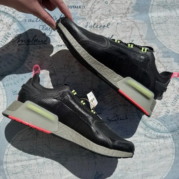 NWT! Adidas NMD_V3 Core Black Signal Green Men's Size 13 GW3064 Shoes Athleisure