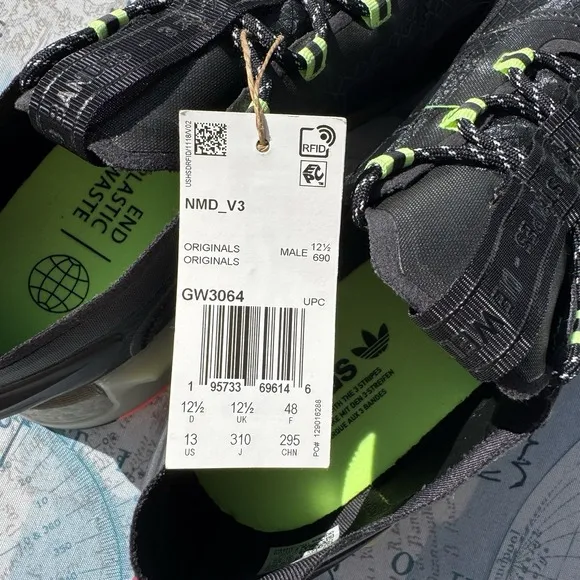 NWT! Adidas NMD_V3 Core Black Signal Green Men's Size 13 GW3064 Shoes Athleisure