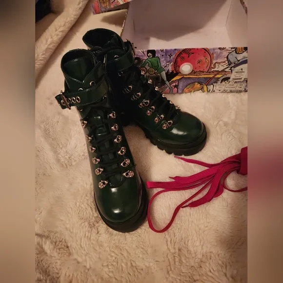 NWT And BOX Jeffrey Campbell Czech Platform Combat Green Boots size 7.5