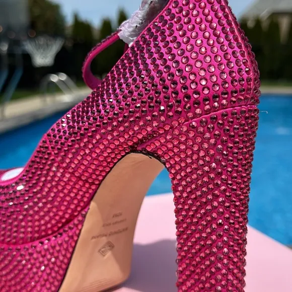 NWT Antonio Melani Hot Pink Size 10 Rhinestone Platform Pumps