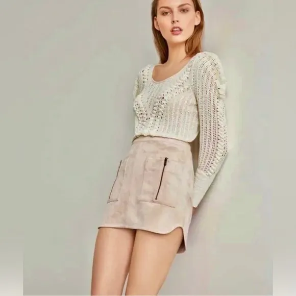 NWT BCBGMAXAZRIA Pastel Bare Pink Microsuede Mini Skirt Medium $178 Barbiecore