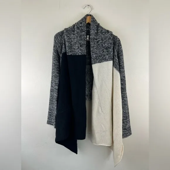 NWT BcbgMaxAzria Wool Cashmere Modern Cool Zipped Oversized Sweater Cardigan