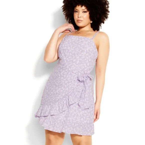 NWT CITY CHIC Floating Daisy Lilac Ditsy Floral Print Wrap Mini Dress SZ 18