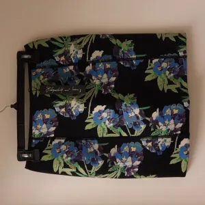 NWT, Elizabeth and James Floral Scuba Skirt