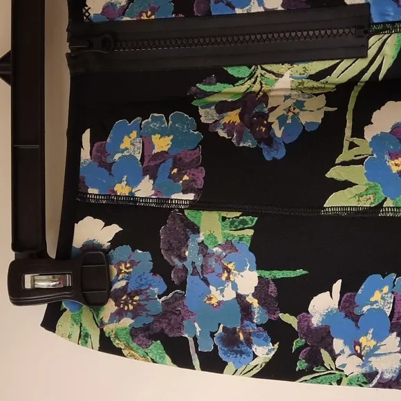 NWT, Elizabeth and James Floral Scuba Skirt