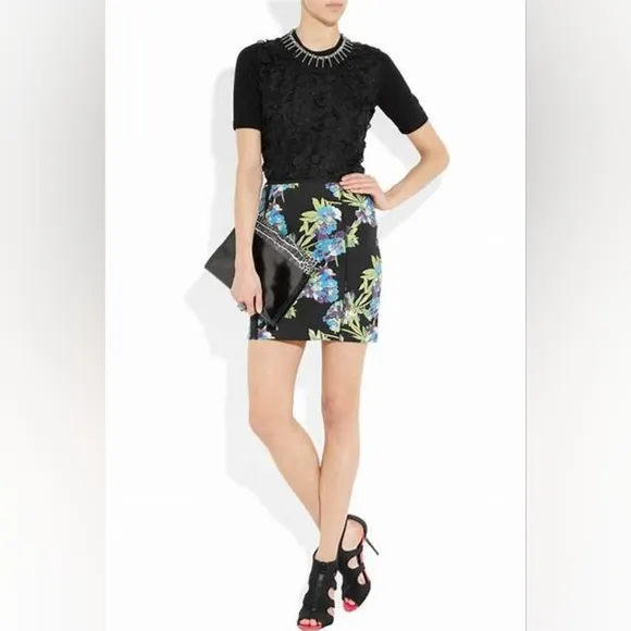 NWT, Elizabeth and James Floral Scuba Skirt