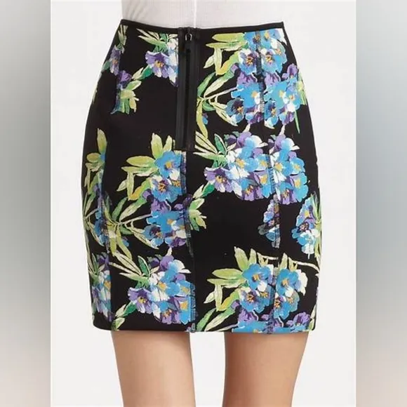 NWT, Elizabeth and James Floral Scuba Skirt