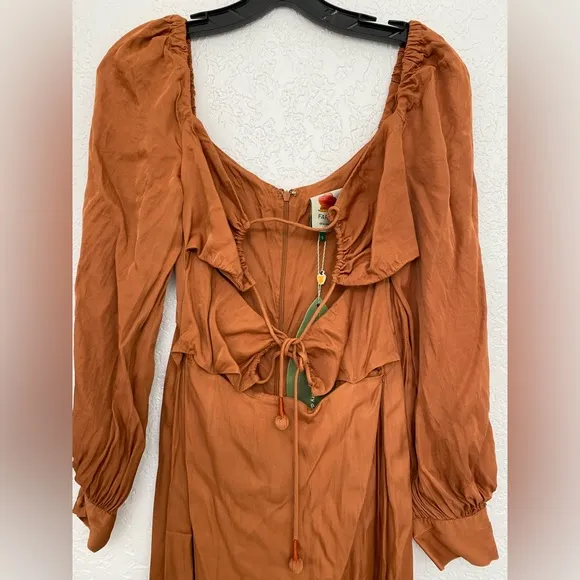 🌸NWT FARM XS Rio Satin Caramel Cutout Front-Tie Midi Dress