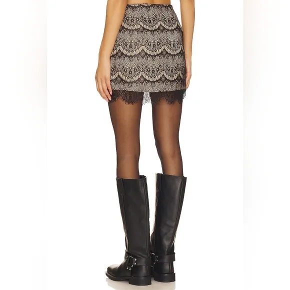 NWT Free People Zoey Lace Mini Skirt in Black  Size 8