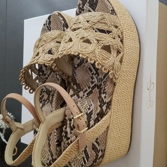 NWT Jessica Simpson Camilia Platform Wedge Sandals