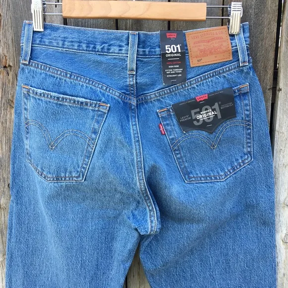 NWT Levi’s 501 High Rise Straight Leg Distressed Jean Athens Crown Blue 27