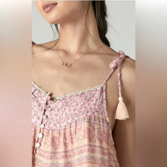 NWT Lucky Brand Women’s Flouncy Contrasting Tiered Floral Print Tie Sleeve Dress