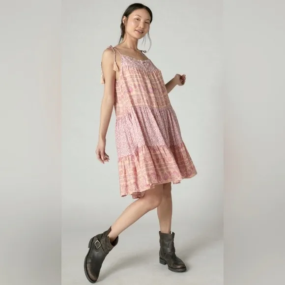 NWT Lucky Brand Women’s Flouncy Contrasting Tiered Floral Print Tie Sleeve Dress